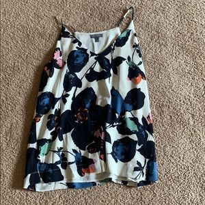 🚨B1G1 Free!🚨 Madison Floral Top!